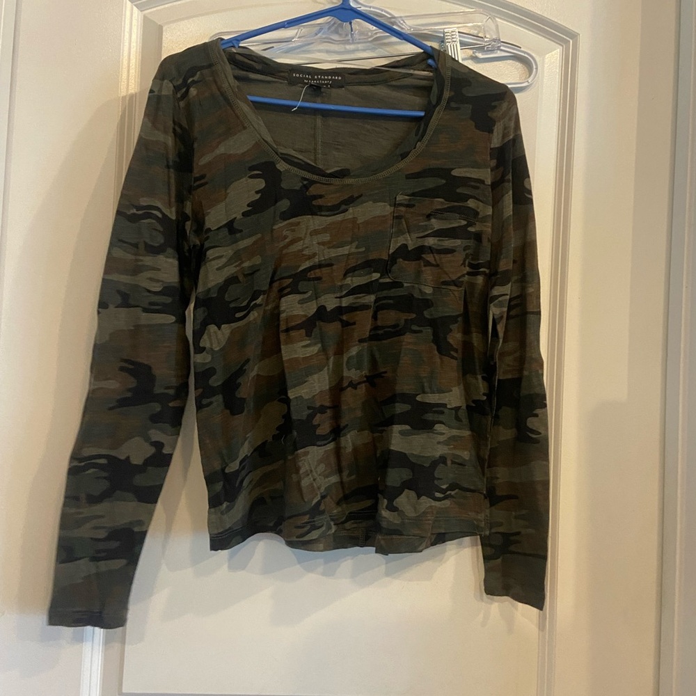 Nwt camo long sleeve